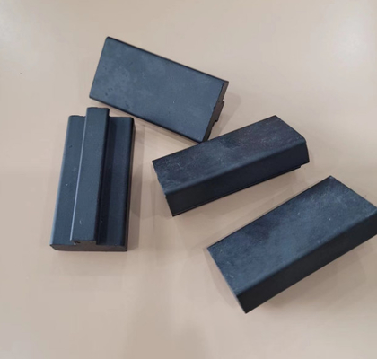 Componente ceramica resistente all'uso per le applicazioni di fabbricazione della carta