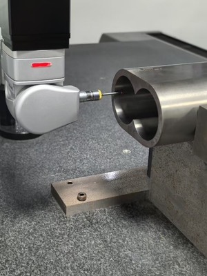Inserta di canna a vite bimetallico resistente all'usura per la macchina di stampaggio a iniezione