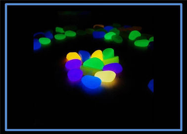 Pietra di incandescenza di auto, ciottolo di pietra d'ardore di pietra luminoso della roccia