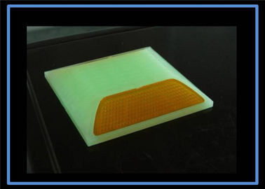Segnale visibile Photoluminescent dei materiali luminescenti di dimensione standard alto