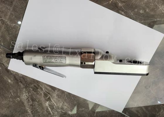 Apprettatrice pneumatica di punta del cappuccio polacco con un taglierina e supporto stabiliti