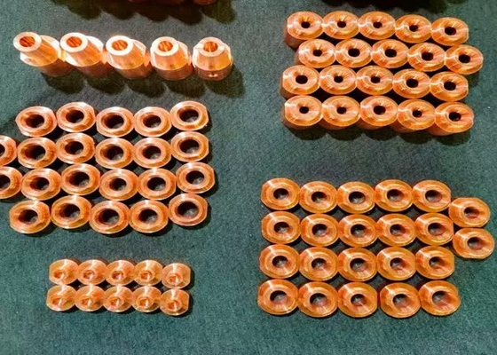 Il dado della flangia copre 17mmx25mm per la saldatura a punti del dado